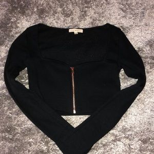Long sleeve crop top